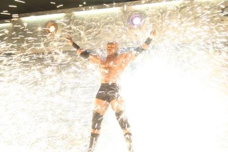 Bobby Lashley Making His Presence