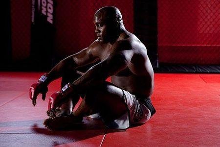 Bobby Lashley Sitting On Floor
