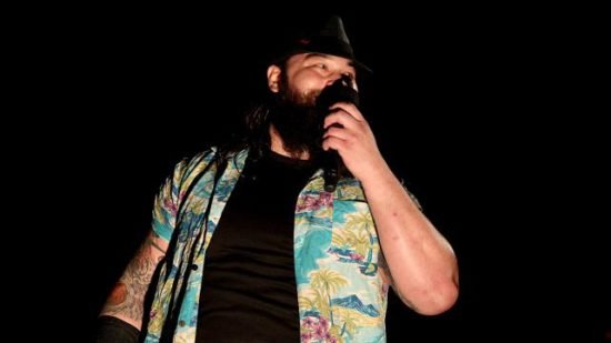 Bray-Wyatt-On-Mic-In-Ring-550x309.jpg